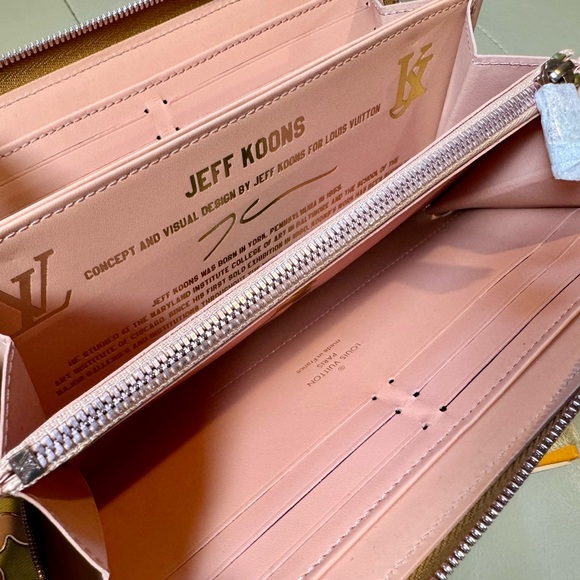 Louis Vuitton Limited Edition Jeff Koons wallet - Picture 6 of 14